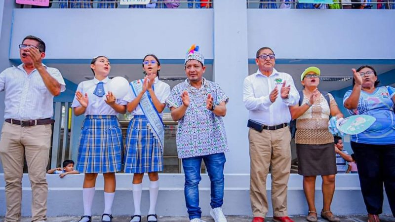 Gobernador René Chávez anuncia mantenimiento del colegio emblemático