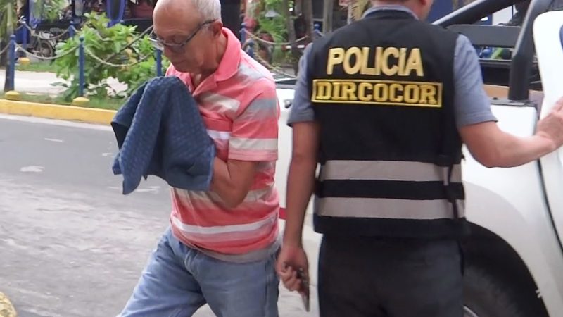 Policías de la Dircocor trasladaron al poder judicial al alcalde de Pebas