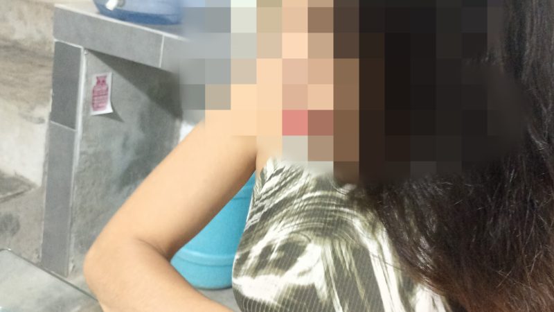 Joven madre denuncia a su vecino por constante acoso