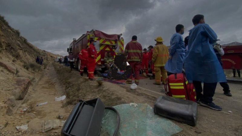 Bomberos reciben terapia psicológica tras rescate de víctimas en accidente de tránsito en la vía Los Libertadores