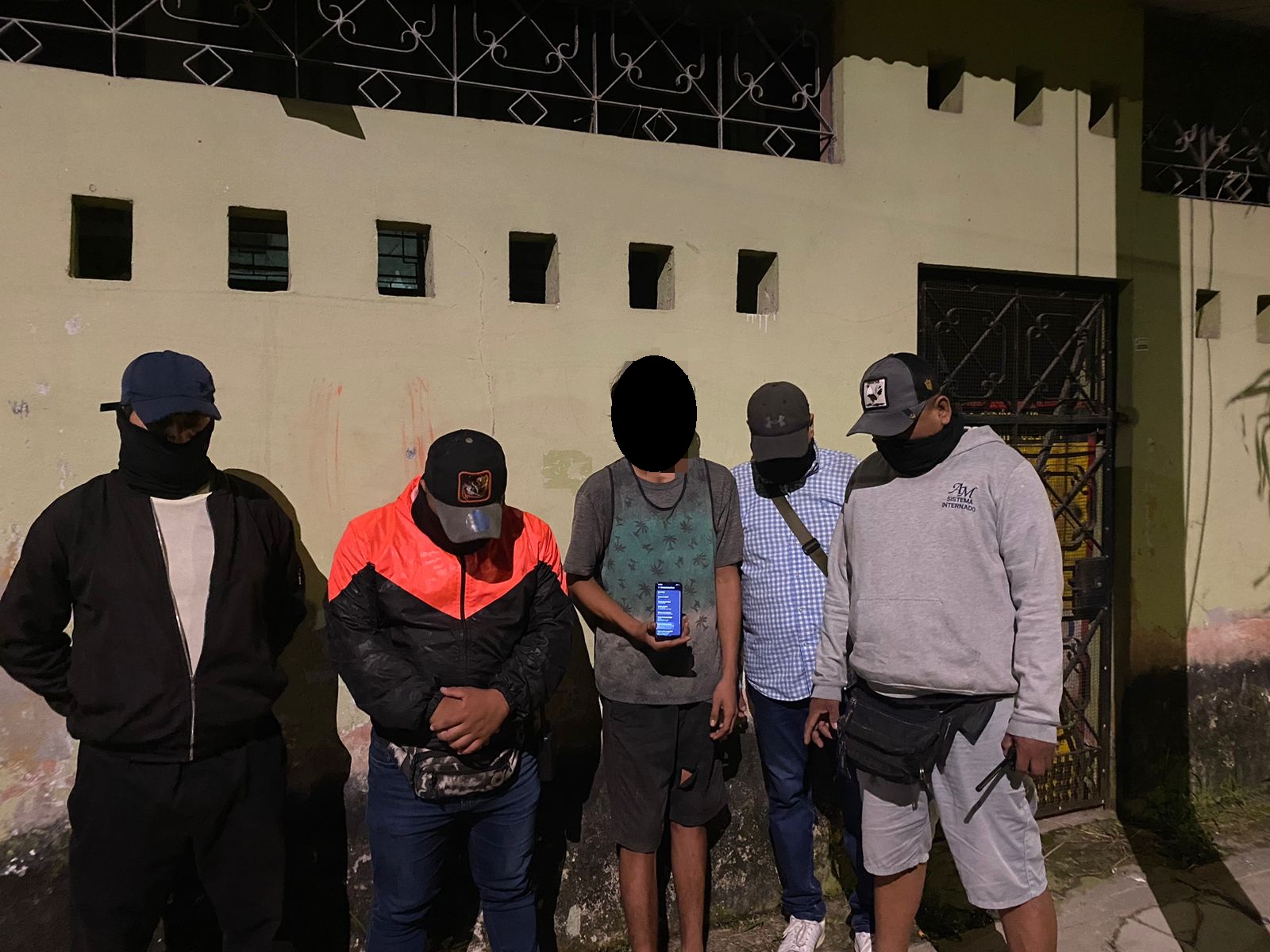 Personal del Serenazgo de Maynas «Grupo Sombra» recupera celular robado