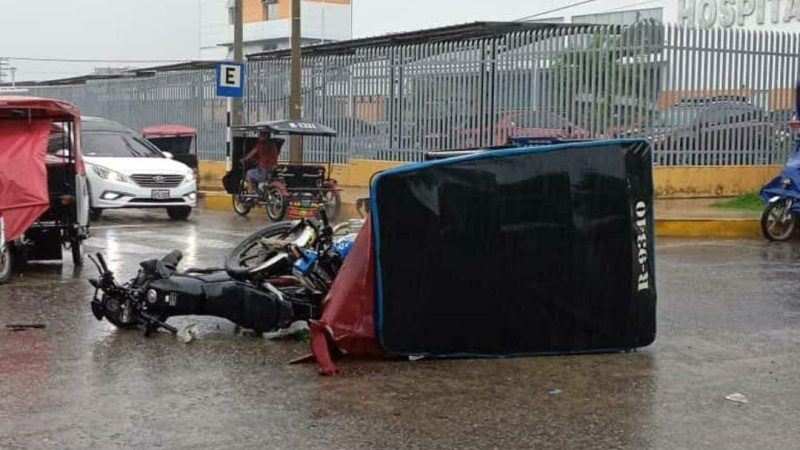 Accidente de tránsito cerca al hospital Santa Gema en Yurimaguas