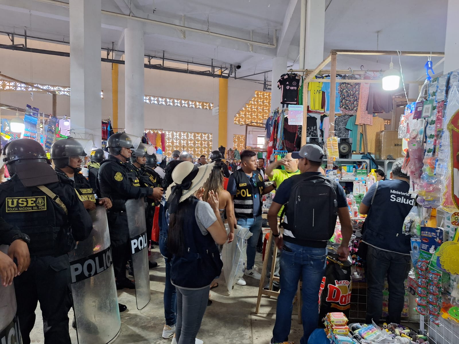 Durante operativo en el Mercado Modelo de Iquitos